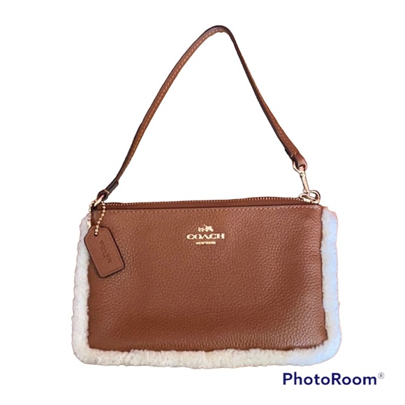 Coach wristlet - Picture 4 of 8